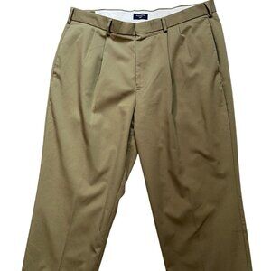 Dockers Men's Relax Fit Straight Leg Dress Pants Pleated Front Size 38x30 Khaki